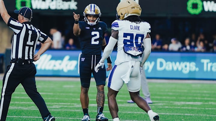 Two of the Huskies' bright young stars are Demond Williams Jr. (2) and Rahshawn Clark (20), shown in the Spring Game. Two of the Huskies' bright young stars are Demond Williams Jr. (2) and Rahshawn Clark (20), shown in the Spring Game.