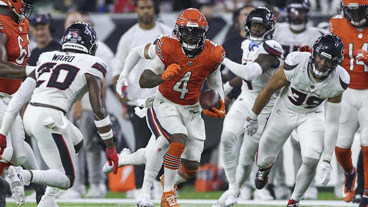 Getting D'Andre Swift and the running game going might be the best way for Bears offensive coordinator Shane Waldron to kick-start the offense.