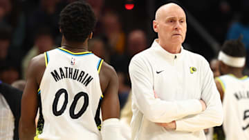 Indiana Pacers head coach Rick Carlisle and guard Bennedict Mathurin (00) against the Phoenix Suns at Footprint Center.