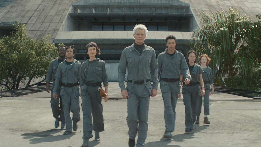 (L-R) Jonathan Ajayi as Smee, Adarsh Gourav as Slightly, Sydney Chandler as Wendy, Timothy Olyphant as Kirsh, Kit Young as Tootles, Erana James as Curly, Lily Newmark as Nibs in Alien: Earth. Image: FX
