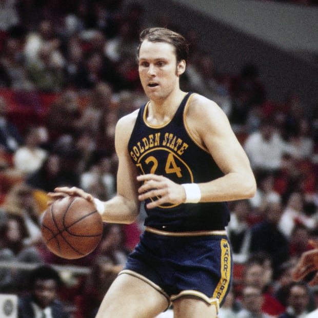 Golden State Warriors forward Rick Barry in 1973