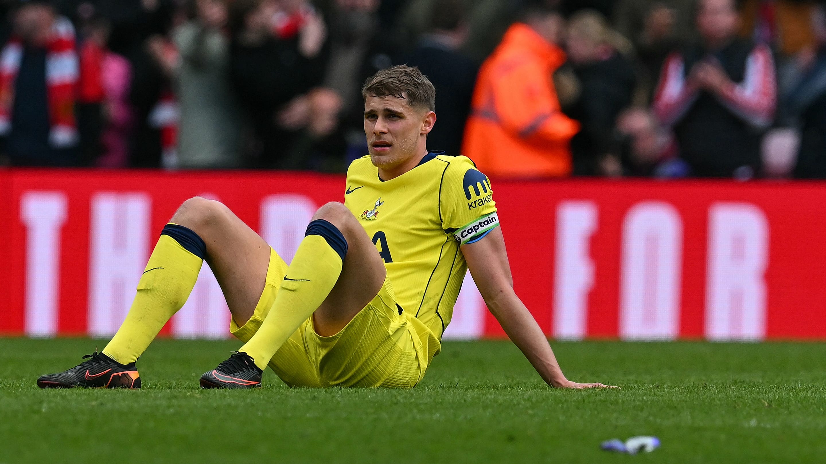 Supercomputer rates Tottenham's relegation chances after nightmare weekend