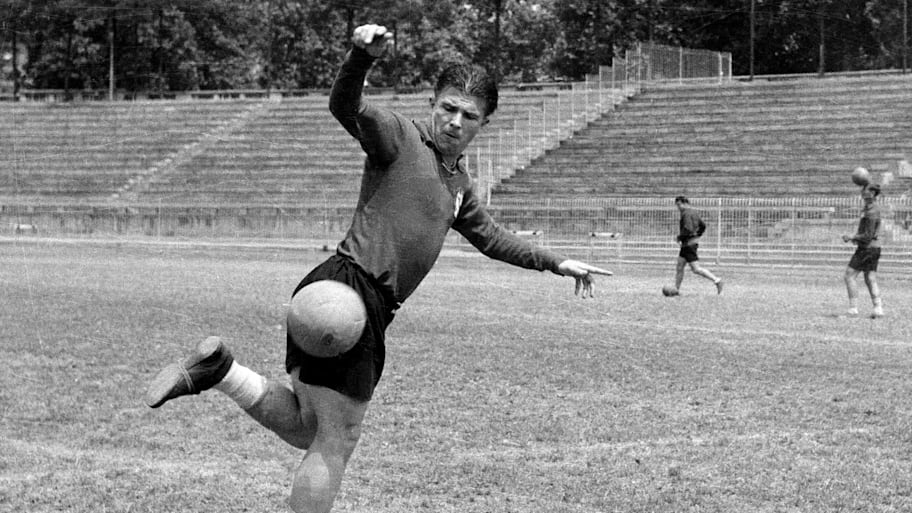 Ferenc Puskás juggling the ball.