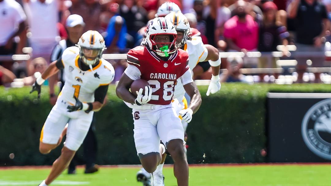 Sep 5, 2026; Columbia, South Carolina, USA;  South Carolina Gamecocks running back Matt Fuller (28) rushes against the Kent State Golden Flashes in the first quarter at Williams-Brice Stadium.  Mandatory Credit: Jeff Blake-Imagn Images