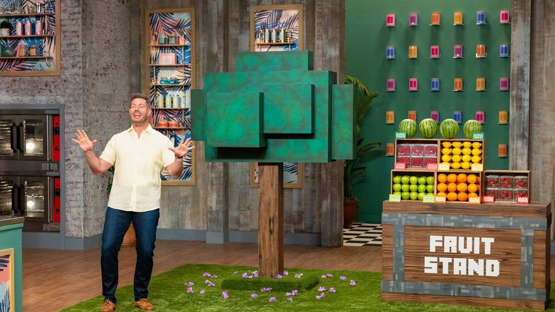 Jesse Palmer presents the Minecraft Square Fruit Entremets Challenge