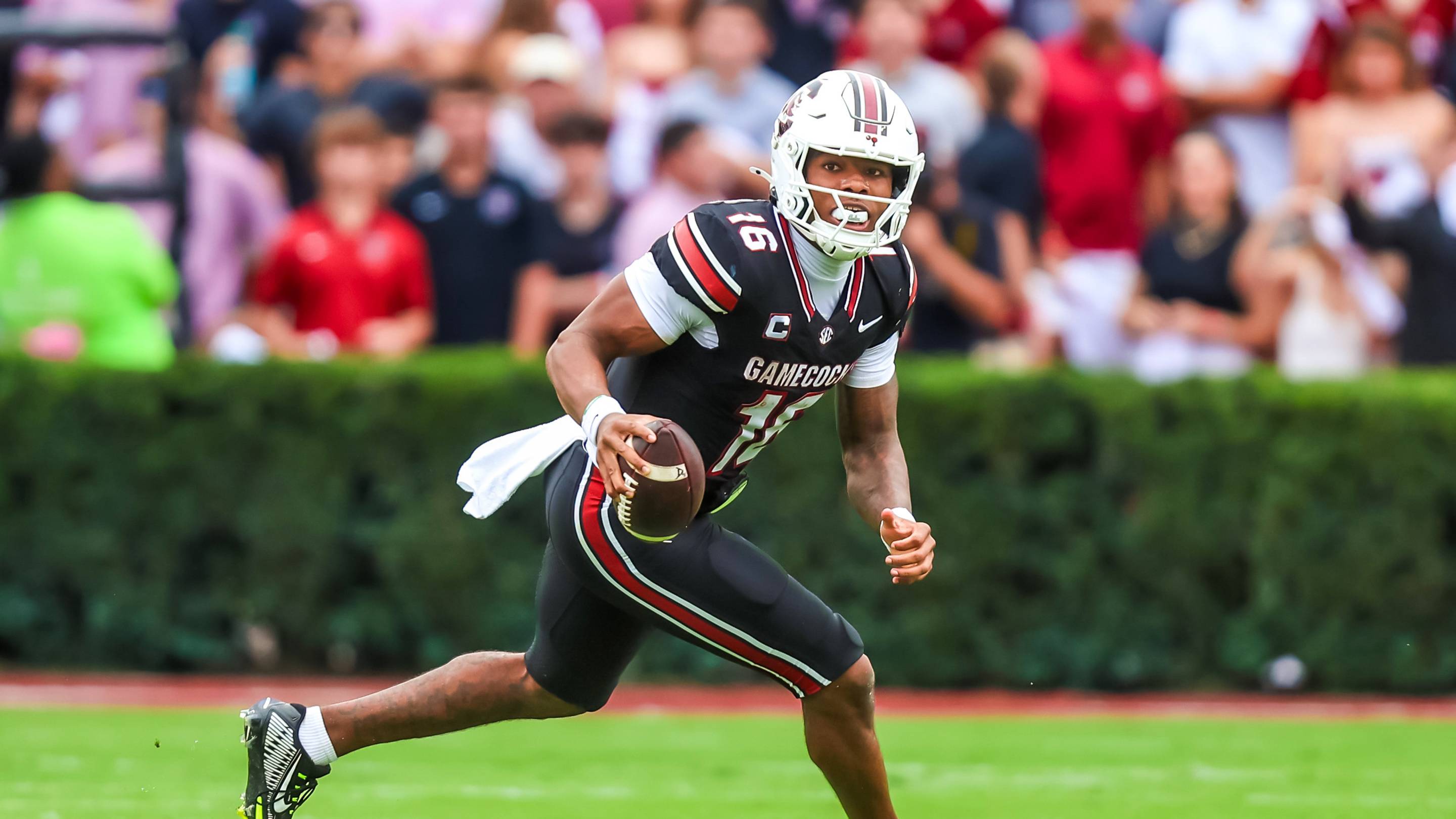 HALFTIME UPDATE: South Carolina Gamecocks Currently Lead the Kentucky Wildcats, 20-10
