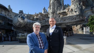 Bob Iger and George Lucas Tour Star Wars: Galaxy’s Edge at Disneyland Park Ahead of Opening
Bob