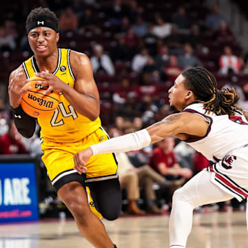 Towson is favored against Delaware in the CAA Championship Semifinal.