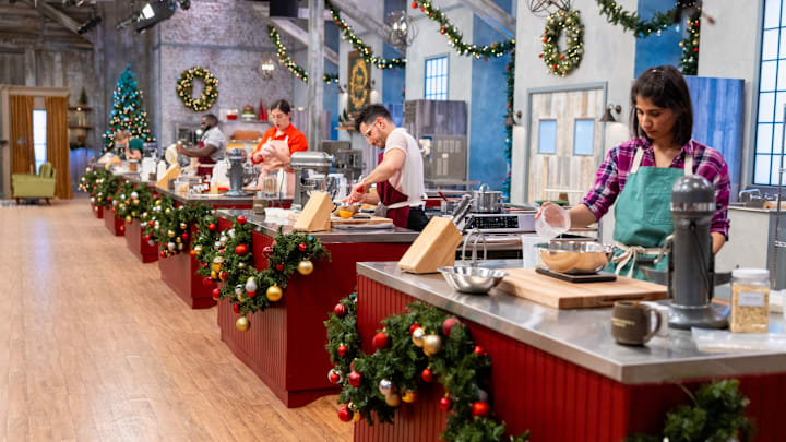 Holiday Baking Championship Season 11 episode 1 Cheese balls and holiday bark