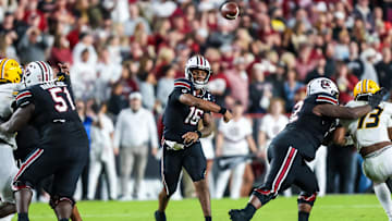 Nov 16, 2024; Columbia, South Carolina, USA; South Carolina Gamecocks quarterback LaNorris Sellers (16) passes against the Missouri Tigers in the second quarter at Williams-Brice Stadium. Mandatory Credit: Jeff Blake-Imagn Images
