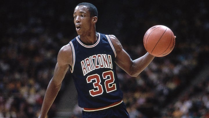 Dec 1987; Unknown location, USA, FILE PHOTO; Arizona Wildcats guard Sean Elliott (32) in action during the 1987-88 season.