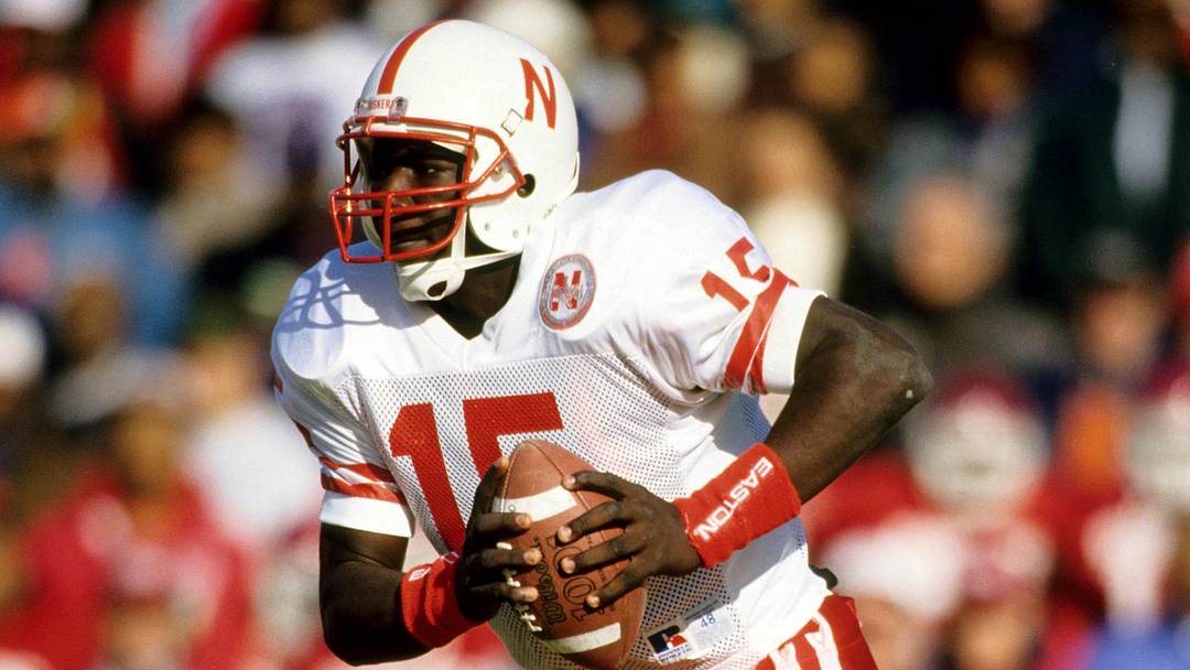 Nov 1992; Norman, OK, USA, FILE PHOTO; Nebraska Cornhuskers quarterback (15) Tommie Frazier in action against the Oklahoma Sooners at Memorial Stadium. Nov 1992; Norman, OK, USA, FILE PHOTO; Nebraska Cornhuskers quarterback (15) Tommie Frazier in action against the Oklahoma Sooners at Memorial Stadium.