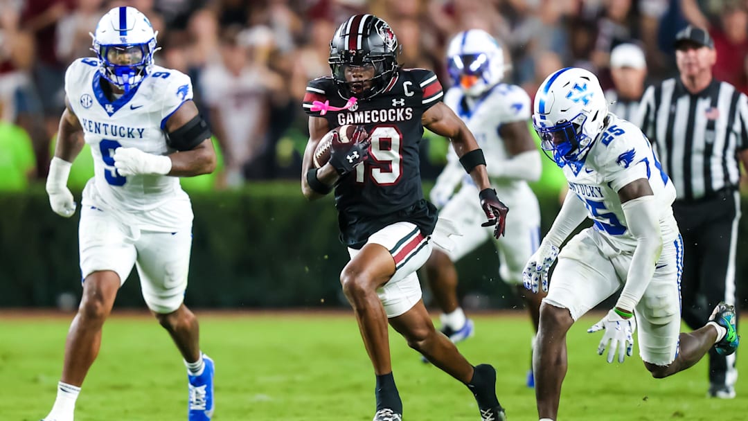 Sep 27, 2025; Columbia, South Carolina, USA; South Carolina Gamecocks wide receiver Vandrevius Jacobs (19) runs after the catch against the Kentucky Wildcats in the second half at Williams-Brice Stadium. Mandatory Credit: Jeff Blake-Imagn Images