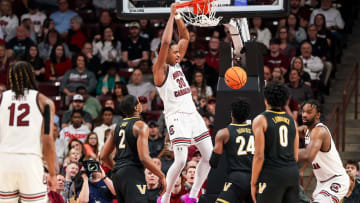 South Carolina basketball freshman Collin Murray-Boyles dunking against Vanderbilt