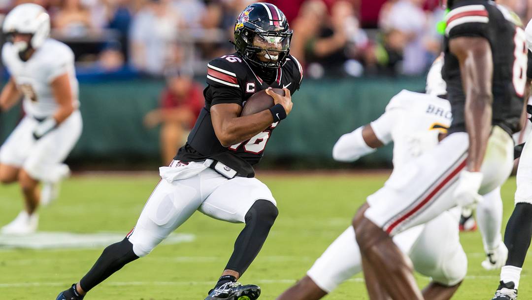 Sep 12, 2026; Columbia, South Carolina, USA;  South Carolina Gamecocks quarterback LaNorris Sellers (16) scrambles against the Towson Tigers in the first quarter at Williams-Brice Stadium.  Mandatory Credit: Jeff Blake-Imagn Images