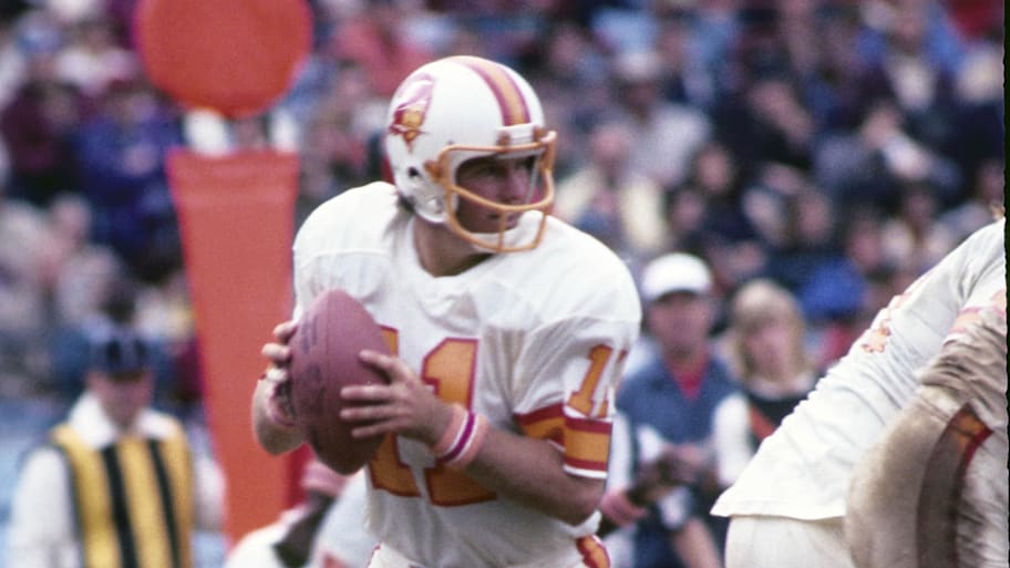 Buccaneers quarterback Steve Spurrier prepares to pass for his 0-14 team against the Colts in 1976. | Malcolm Emmons-Imagn Images