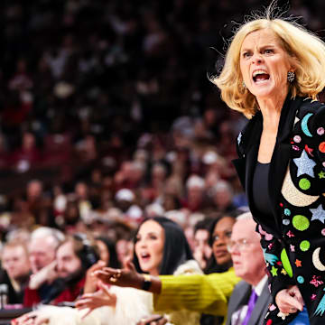Jan 24, 2025; Columbia, South Carolina, USA; LSU Lady Tigers head coach Kim Mulkey reacts to a play against the South Carolina Gamecocks in the second half at Colonial Life Arena. Mandatory Credit: Jeff Blake-Imagn Images