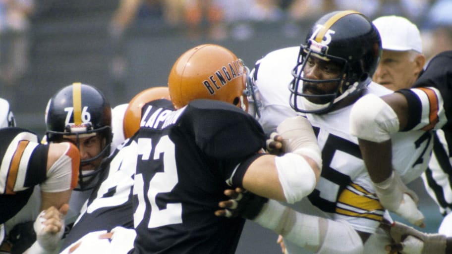 Sep 24, 1978; Pittsburgh, PA, USA; FILE PHOTO; Pittsburgh Steelers defensive end Joe Greene (75) Cincinnati Bengals guard Dave Lapham (62) in action at Three Rivers Stadium. Mandatory Credit: Manny Rubio-Imagn Images | Manny Rubio-Imagn Images