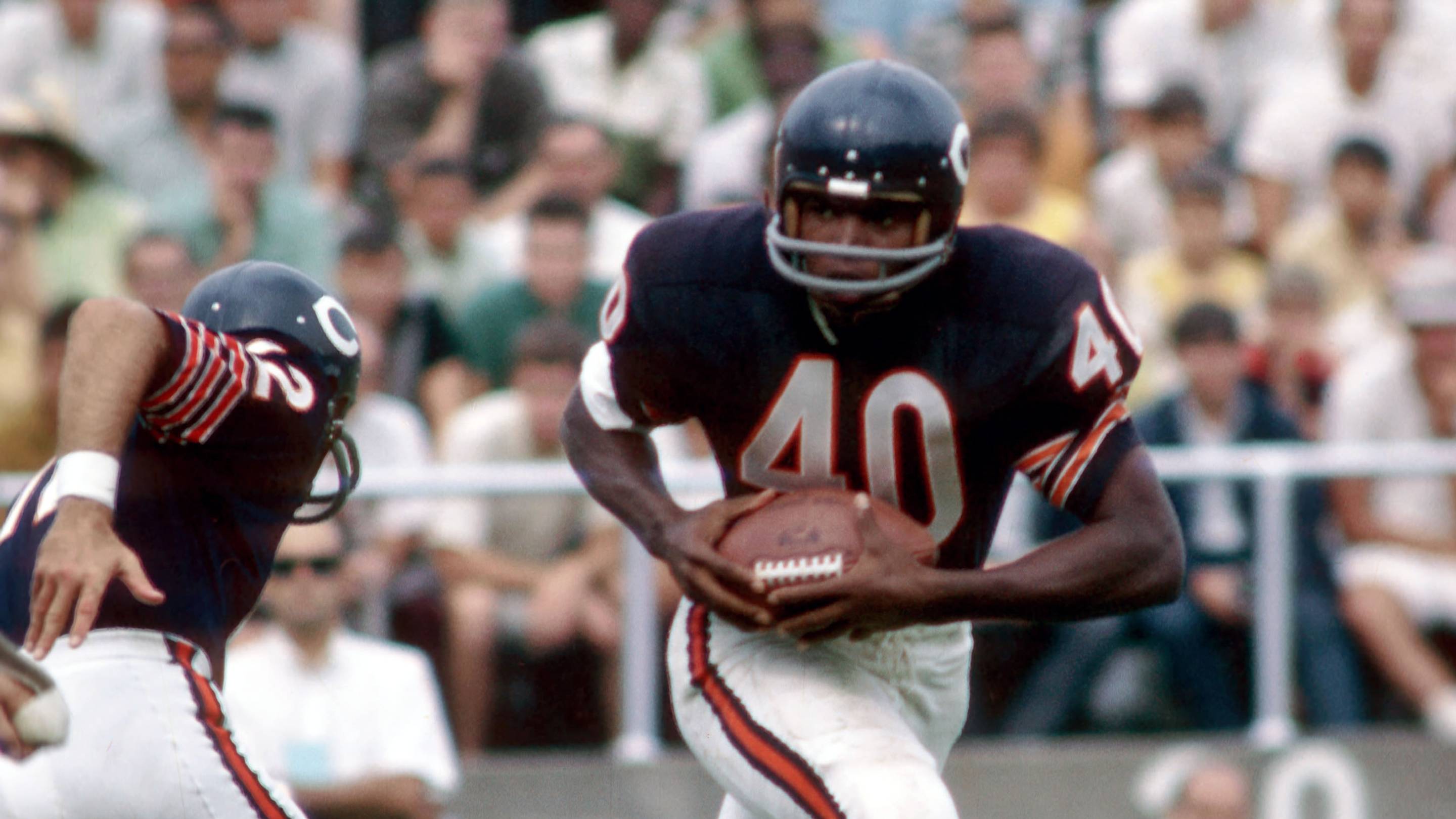 Gale Sayers' Top 5 Most Valuable Trading Cards: A Collector's Guide