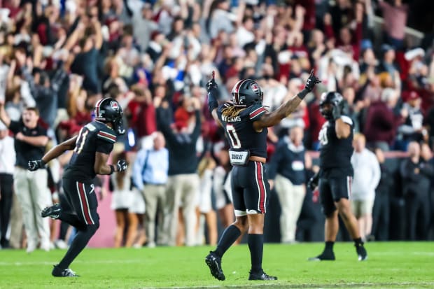  South Carolina Gamecocks linebacker Debo Williams (0) celebrates during their win over the Kentucky Wildcats.