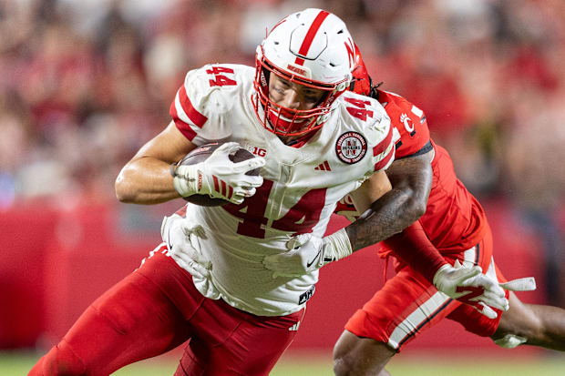 Picking up five yards on this play against Cincinnati on Aug. 28, 2025 is Nebraska tight end Luke Lindenmeyer. 