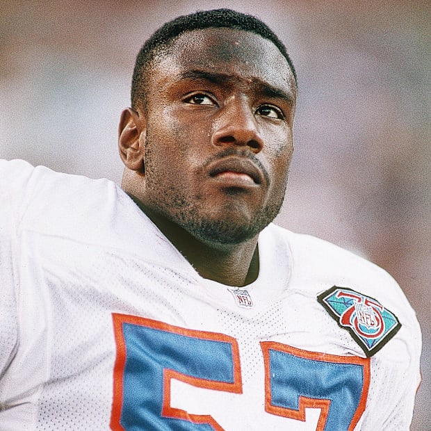 Allen Aldridge (57) is pictured as the Denver Broncos take on the Los Angeles Rams at Anaheim Stadium in November 1994.