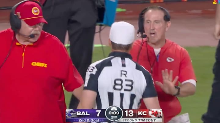 Andy Reid and Steve Spagnuolo explain the timeout situation.