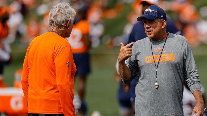 Jul 26, 2024; Englewood, CO, USA; Denver Broncos head coach Sean Payton (C) during training camp at Broncos Park Powered by CommonSpirit. 