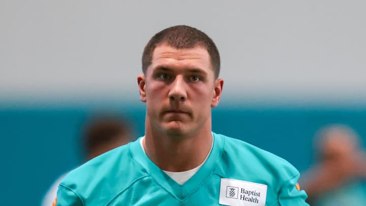 Miami Dolphins edge Mason Reiger