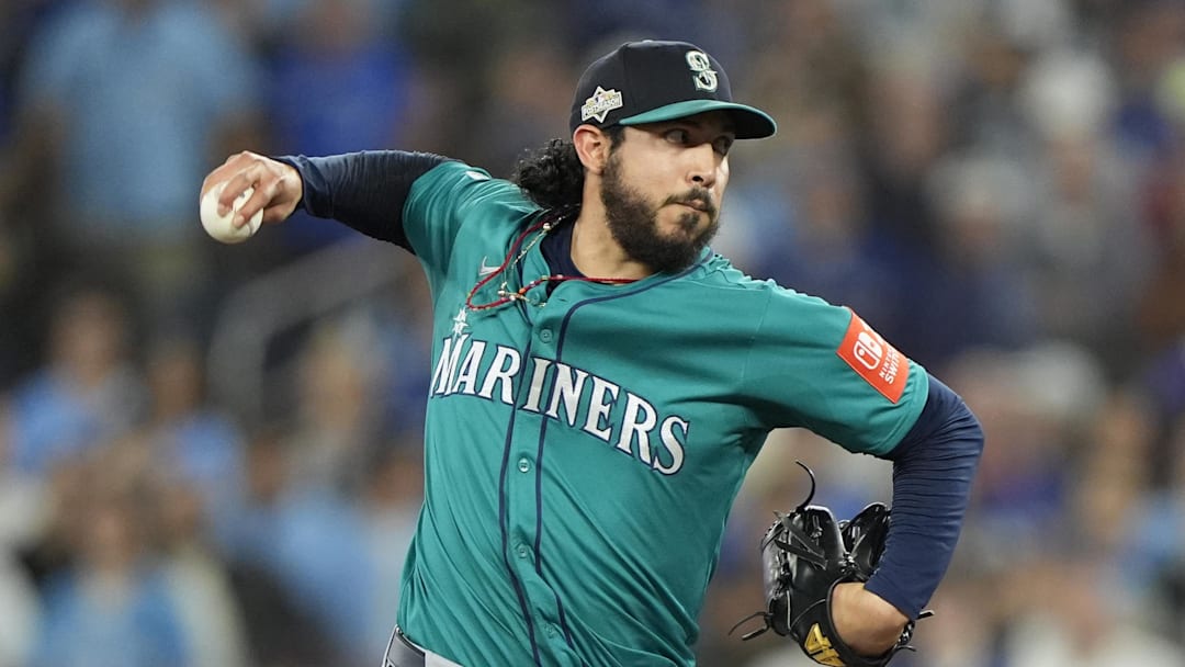 Seattle Mariners pitcher Andres Munoz (75) pitches in the ninth inning against the Toronto Blue Jays during game one of the ALCS round for the 2025 MLB playoffs at Rogers Centre. 