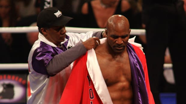 Former Mike Tyson And Evander Holyfield Coach Passes Away At 71