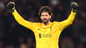 Alisson Becker a réalisé un match fou face à Paris.