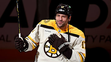Chicago Blackhawks v Boston Bruins