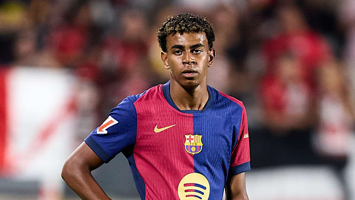 An agent suggests that PSG missed out on an emerging superstar from FC Barcelona this summer, with a huge €250 million offer.