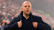 Arne Slot faz um grande trabalho no comando do Liverpool.