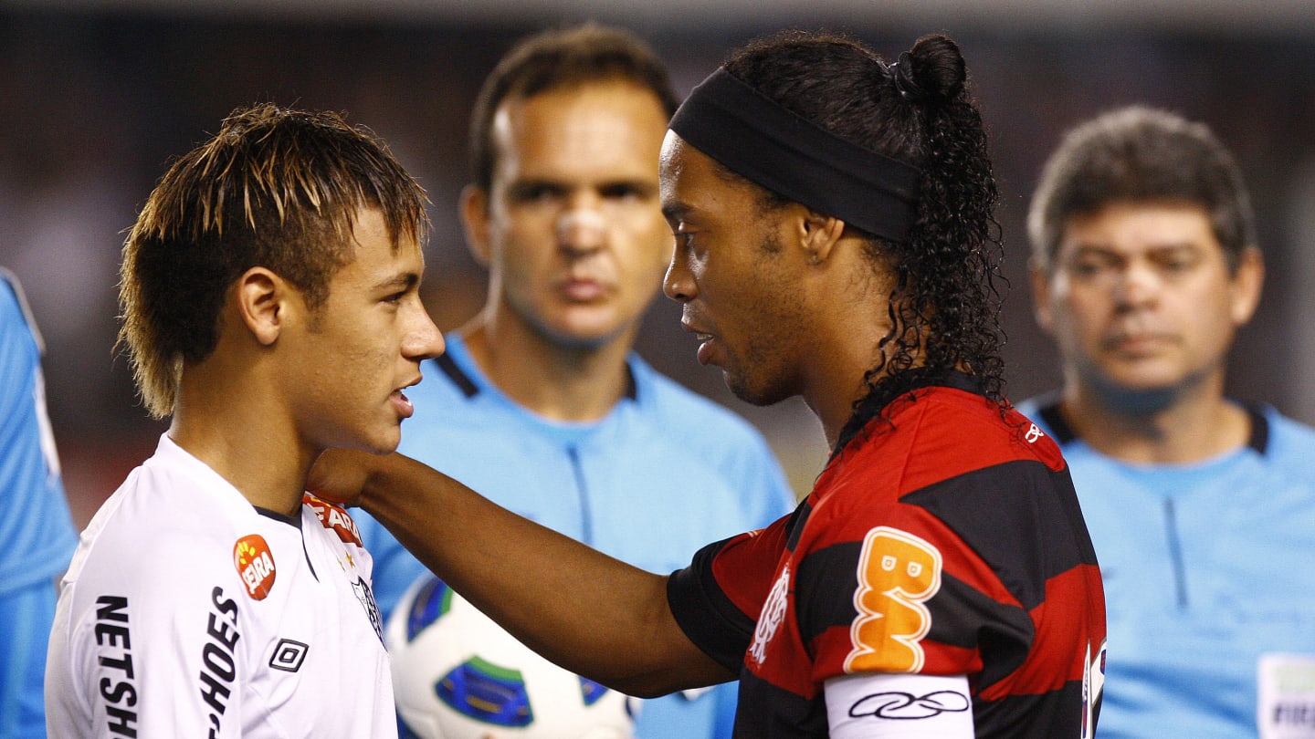 Ronaldinho Vs #CristianoRonaldo  Futebol neymar, Futebol, Atlético