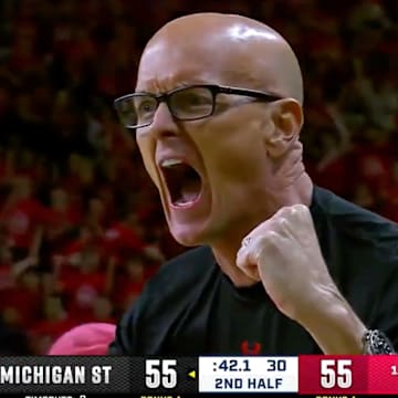 Scott Van reacts to Maryland tying the game against Michigan State. 