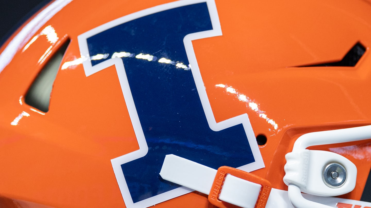 Illinois Football Targets TCU Commit Julius Simms for 2025 Class BVM