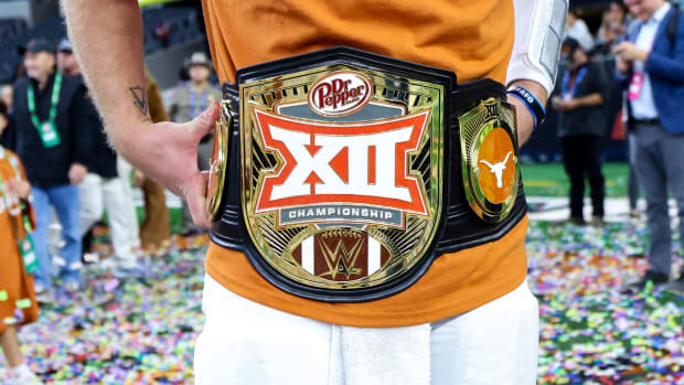 Quinn Ewers, Texas Longhorns, WWE championship belt