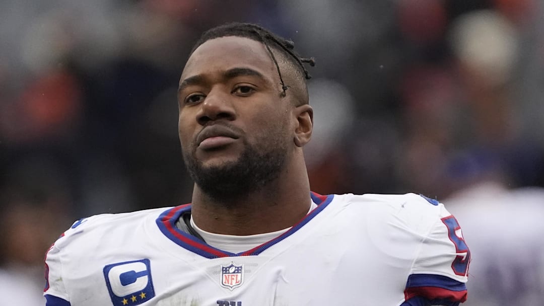 New York Giants linebacker Bobby Okereke leaves the field