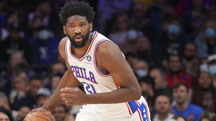 Joel Embiid regresó a los 76ers