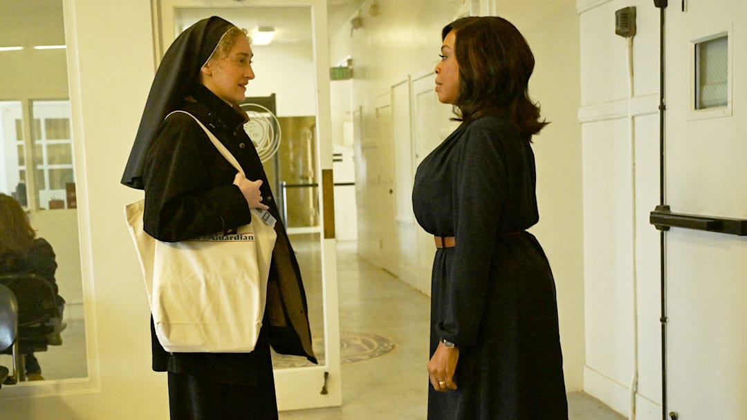 FX's Grotesquerie -- Episode 1 (airs Wednesday, September 25 at 10 p.m. ET/PT) Pictured: (l-r) Micaela Diamond as Sister Mergan, Niecy Nash as Lois Tryon. CR: Prashant Gupta/FX