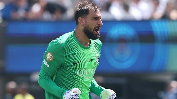 Gianluigi Donnarumma toujours au PSG malgré l'arrivée de Lucas Chevalier ? Gianluigi Donnarumma toujours au PSG malgré l'arrivée de Lucas Chevalier ?