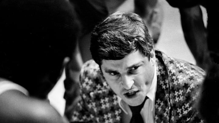 Indiana coach Bobby Knight talks with his team during a timeout in their championship game against Kentucky. The Hoosiers defeated the Kentucky Wildcats 72-65 to win the Mideast Regional championship before 16,000 at Memorial Gym March 17, 1973.

73then03 054a