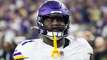 Minnesota Vikings DL Jalen Redmond