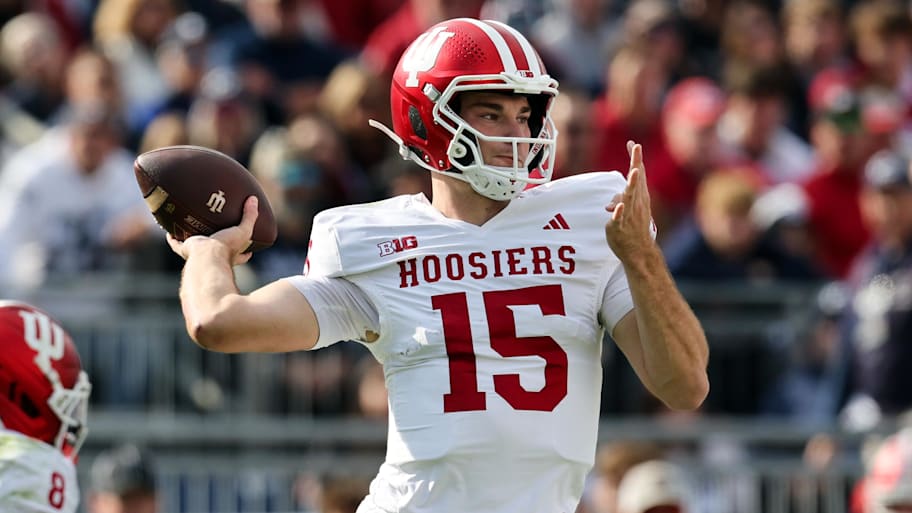 Fernando Mendoza throws the ball