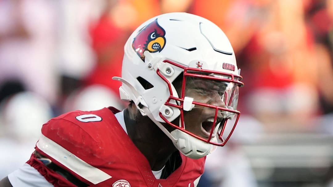 Louisville Cardinals wide receiver Chris Bell (0)