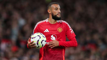 Noussair Mazraoui spielt nun für Manchester United auf