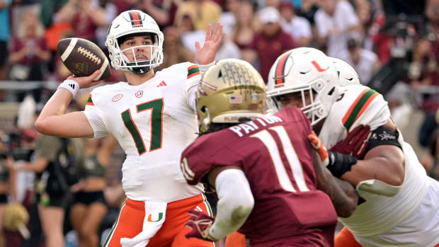 Miami Hurricanes quarterback Emory Williams (17) throws the ball against the Florida State Seminoles during the second half 