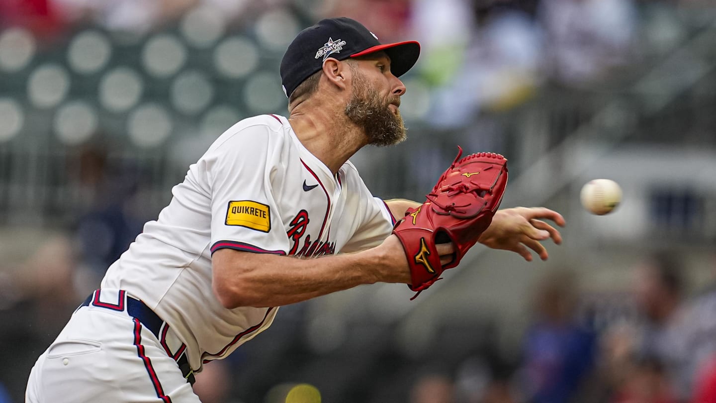 Braves' Chris Sale Out With Fractured Rib